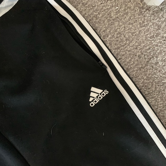 Adidas classic 3 stripe size small - Women’s - Picture 2 of 5